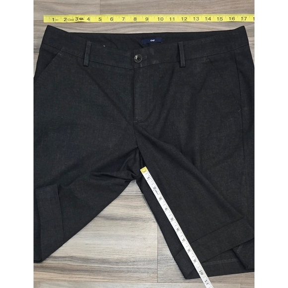 Women’s Gap Bermuda Shorts Size 10 - Picture 2 of 7